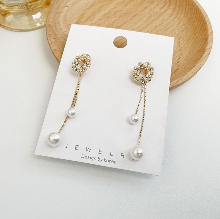Orecchini con Perle Dorate | Dettagli Strass a Festone