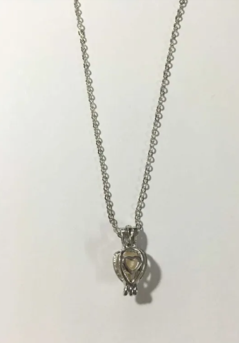 Natural Pearl Oyster Pendant Necklace | Coastal Charm