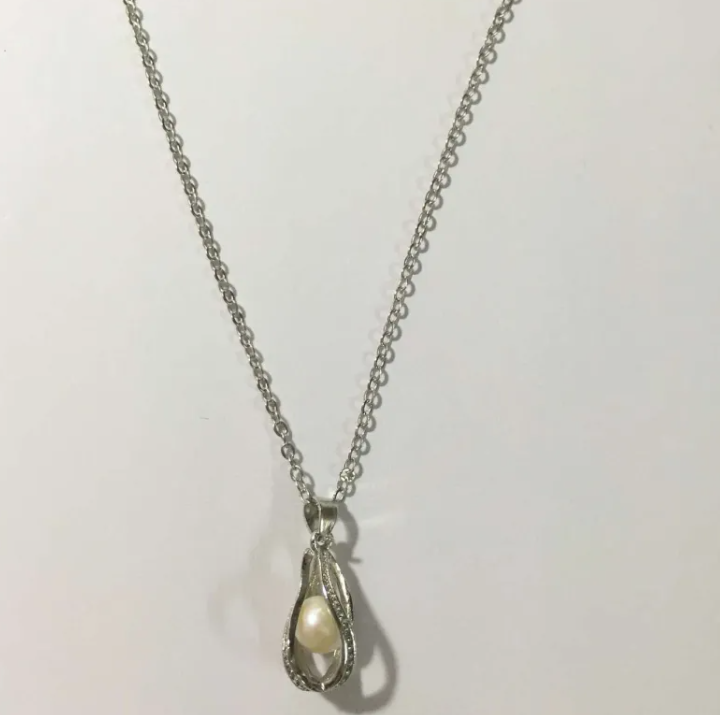 Natural Pearl Oyster Pendant Necklace | Coastal Charm
