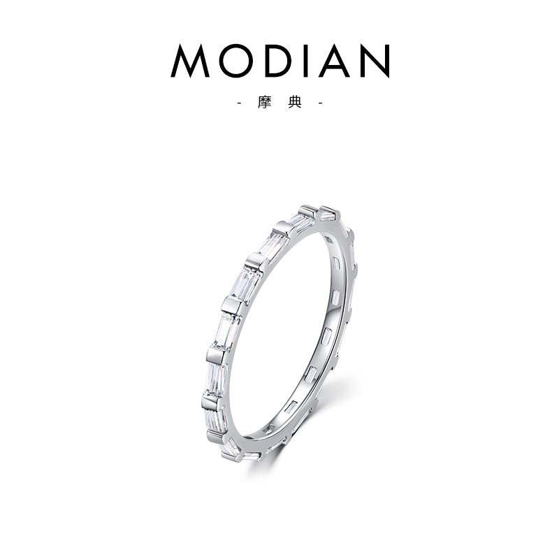 Bague en argent diamant géométrique arc-en-ciel