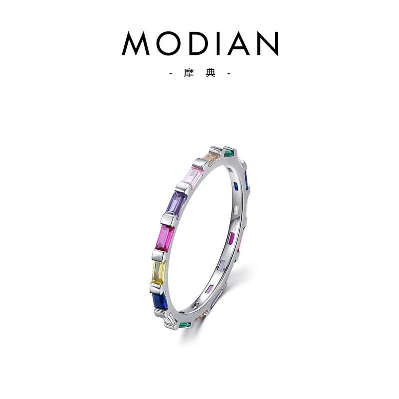 Bague en argent diamant géométrique arc-en-ciel