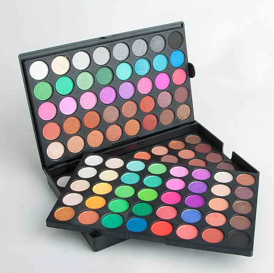 vivid shades eye compact with rich pigmented eyeshadows